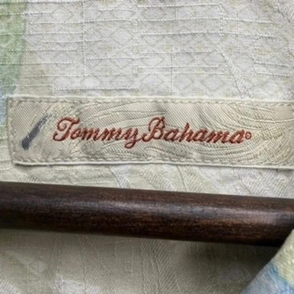Tommy Bahama Shirt Men Large Beige Bamboo Print Silk Camp Button Up Short Sleeve